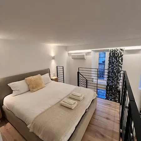 Daire Classy & Chic 2 Storey Loft Milano