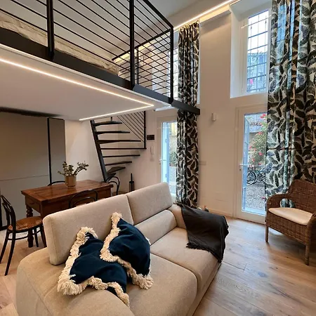 Classy & Chic 2 Storey Loft Daire *
