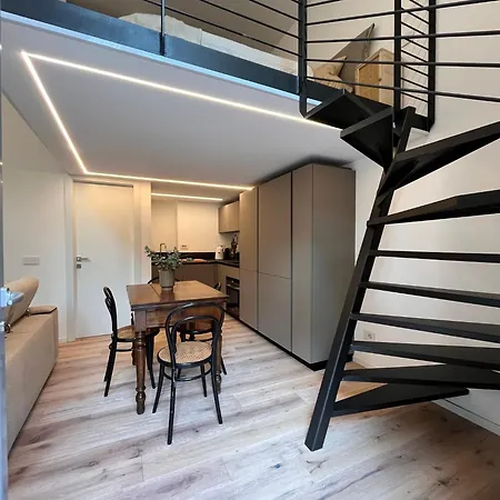 Classy & Chic 2 Storey Loft Milão