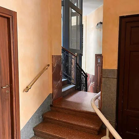 Classy & Chic 2 Storey Loft Apartment Milan